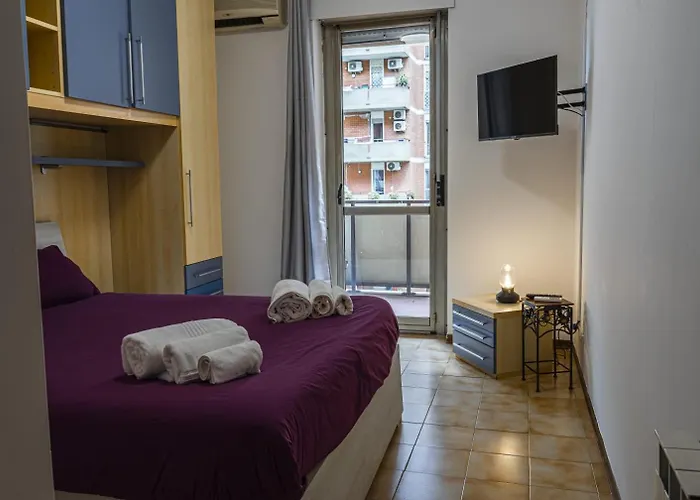 Cinecittà Family House Metro A - Private Parking Apartamento Roma
